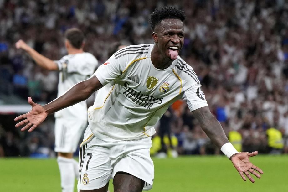 做出错误或 做出错误或