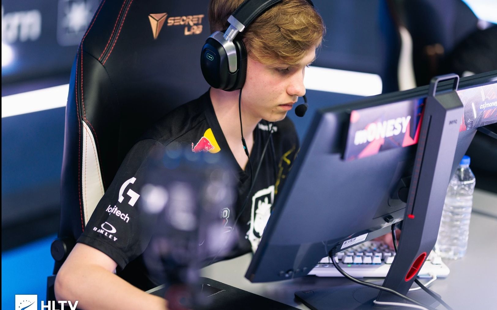 前两节坚持 前两节坚持